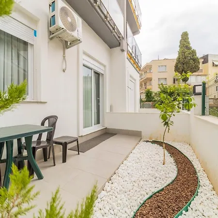 Charming And Central Flat Near Beach In Muratpasa Апартаменты Анталья