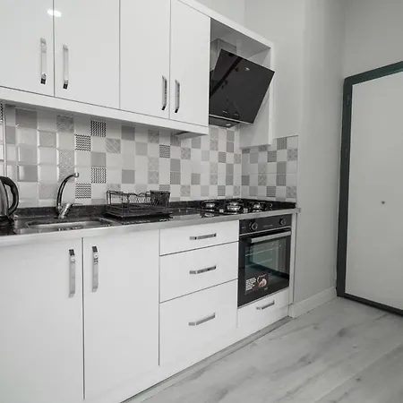 Charming And Central Flat Near Beach In Muratpasa Апартаменты Анталья