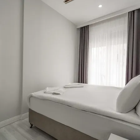 Charming And Central Flat Near Beach In Muratpasa Apartment