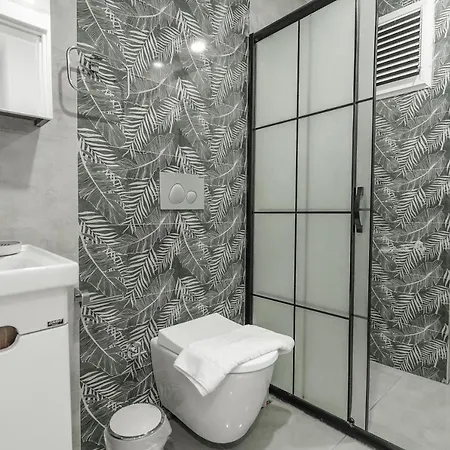 Charming And Central Flat Near Beach In Muratpasa Apartment Antalya
